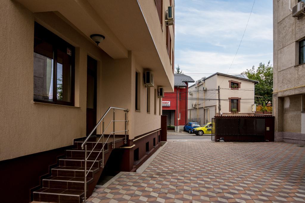 Vila Aris Яш Екстериор снимка